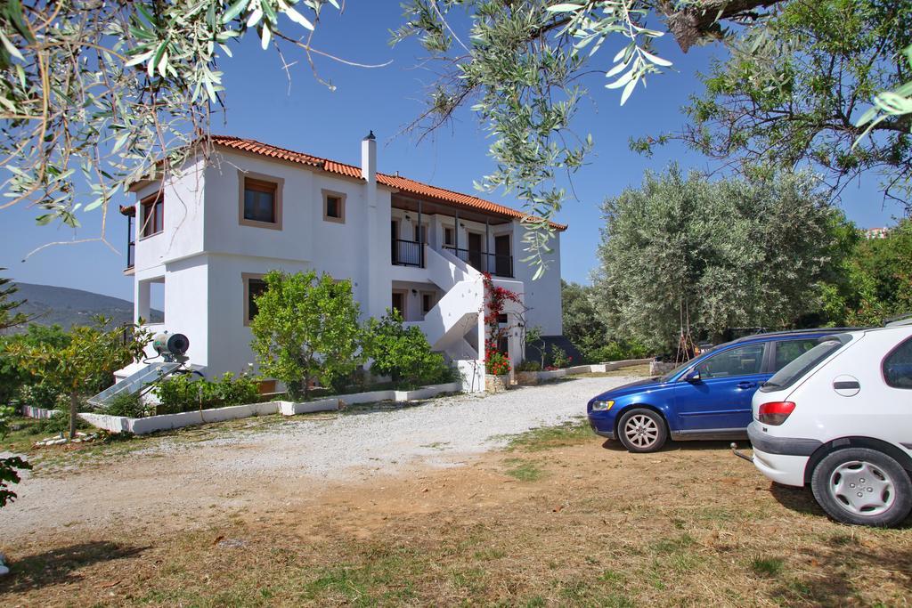 Giasemi Apartments Skopelos Town Exterior photo