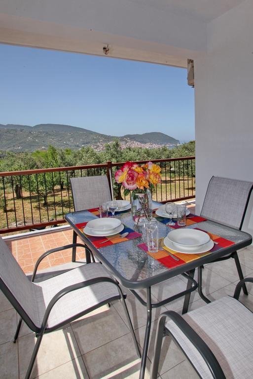 Giasemi Apartments Skopelos Town Exterior photo