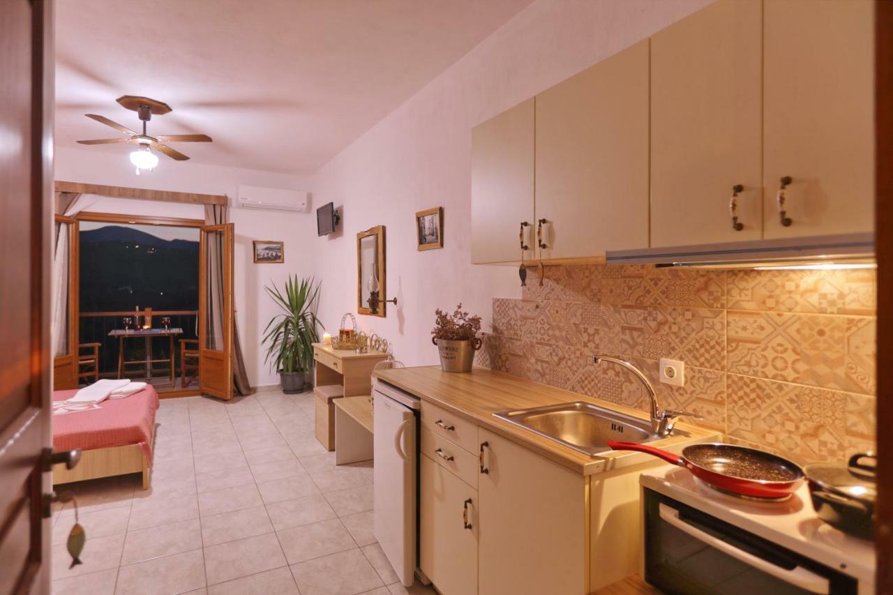 Giasemi Apartments Skopelos Town Exterior photo