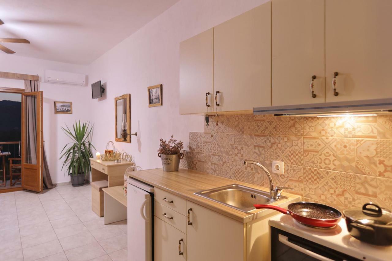 Giasemi Apartments Skopelos Town Exterior photo